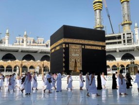 Suudi Arabistan, umreye 2 doz koronavirüs aşısı şartı koydu