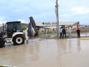 Kütahya'da 4 fabrika su altında kaldı