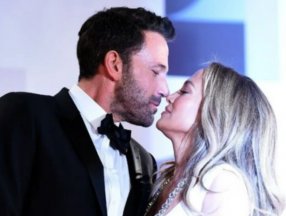 Jennifer Lopez ile Ben Affleck, kırmızı halıda aşk tazeledi