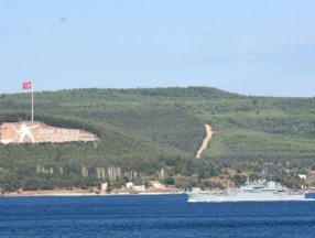 Çanakkale'den geçen Rus savaş gemisi, Ege'ye ilerledi