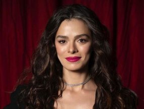 Özge Özpirinçci anne oldu