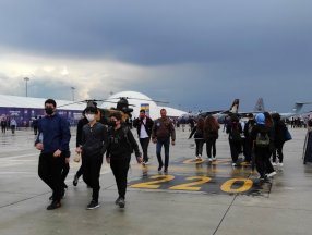 Yağmura rağmen TEKNOFEST'e yoğun ilgi devam ediyor