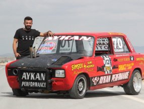 Karaman'da 20 yıl sonra bulduğu aracını modifiye ederek yarışlara katıldı