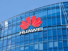 Huawei yineledi: Akıllı telefon pazarından çekilmeyeceğiz