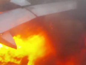 ABD'de kalkış sırasında uçağın motoru alevlere teslim oldu