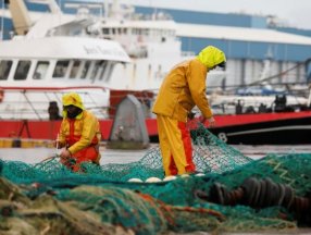 Fransız balıkçılar, İngiltere'yi Noel tedarikini kesmekle tehdit etti