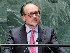 Avusturya'da Alexander Schallenberg, başbakanlık görevini devraldı