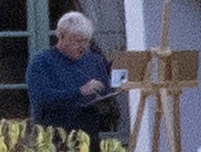 Boris Johnson, İspanya'da resim çizerken görüntülendi