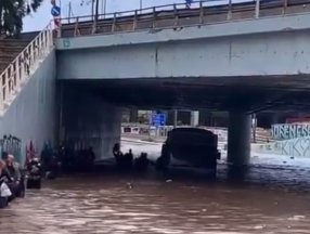 Yunanistan'ın başkenti Atina'da sel