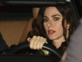 Alkollü araç kullanan Defne Samyeli, ehliyetini kaptırdı