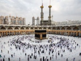 Suudi Arabistan'da açık alanlarla maske zorunluluğu kalkıyor