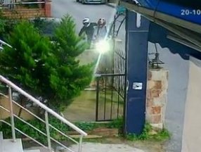 Ümraniye'de motosikletli iki kişi, park halindeki motosikleti çaldı