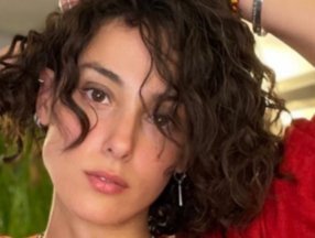 Cansu Tosun saçlarını kesti