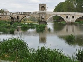 Edirne'deki Tunca Nehri çöplüğe döndü
