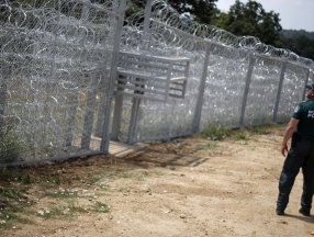 Bulgaristan göçmenlere önlem olarak Türkiye sınırına asker yolladı