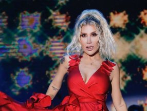 İrem Derici, Galatasaraylı Mbaye Diagne'ye mesaj yolladı