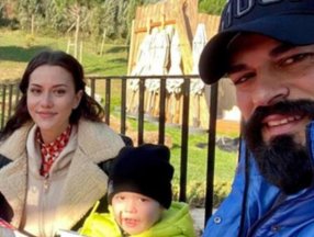 Fahriye Evcen'den aile fotoğrafı
