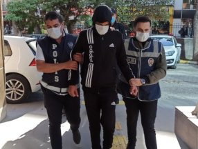 İzmir’de bir gecede 37 aracın lastikleri kesildi