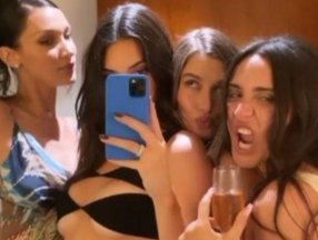 Kendall Jenner, kıyafetini eleştirenlere cevap verdi