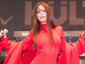 Simge Sağın: Aşıksanız tadını çıkarın