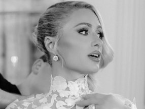 Paris Hilton düğününde 4 farklı gelinlik giydi