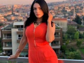 Aleyna Tilki'nin annesi, takipçisinin attığı mesajı paylaştı