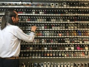 2 bin 779 adetlik telefon koleksiyonu, Guinness'e aday