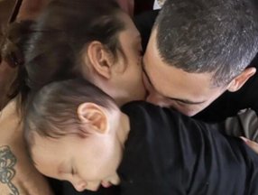 Can Bonomo'dan aile pozu