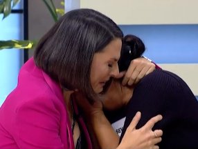 Ece Üner, acılı annenin feryadı karşısında gözyaşlarını tutamadı