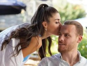 Hande Erçel 28 yaşına girdi