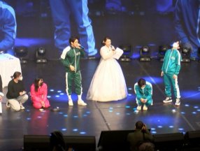 Güney Koreli müzik grubu A.C.E., İstanbul’da konser verdi