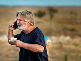 Aktör Alec Baldwin: Tetiği ben çekmedim