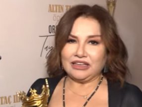 Deniz Seki, yakından çekim yapan kameramanı uyardı