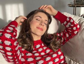 Fulya Zenginer'den hamilielik pozu