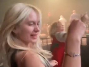 Aleyna Tilki, Uzi'nin konserinde