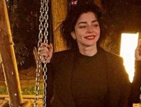 Merve Boluğur,'dan jartiyerli poz