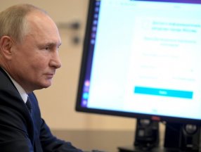 Vladimir Putin, internet içeriğini yasaklamak için yeni bir sistem istiyor