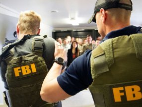 FBI, İsrail casus yazılımını kullandığını kabul etti