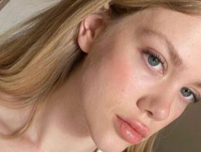 Serel Yereli sütyenli pozlarıyla geri döndü