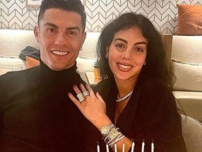 Ronaldo 37'nci yaşına sevgilisiyle girdi