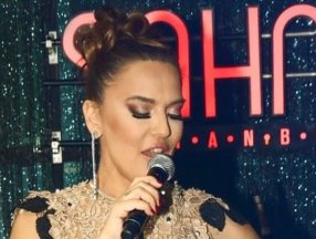 Demet Akalın, kendisini rüküş bulanlara cevap verdi