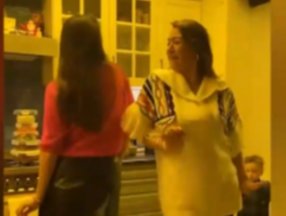 Ezgi Sertel mezdeke oynadı