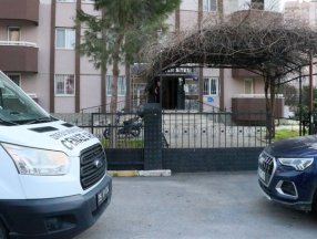 İzmir'de haber alınamayan çift, evlerinde ölü bulundu