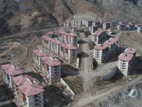 Yusufeli'nde yeni yerleşim alanı çalışmaları sürüyor