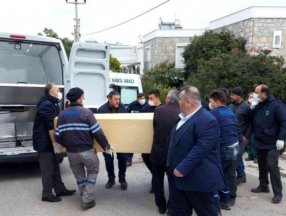 Akrep Nalan'ın köpeği yürekleri burktu