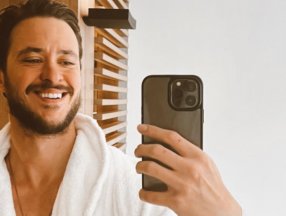 Pelin Akil eşi Anıl Altan'ın bornozlu pozuna tepki gösterdi