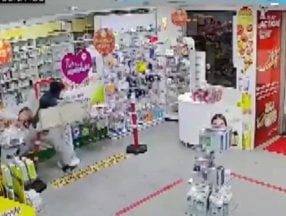 Ankara'da nöbetçi eczanede bıçaklı soygun girişimi