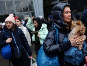 Savaştan kaçan Ukraynalı kadınlara fuhuş tuzağı