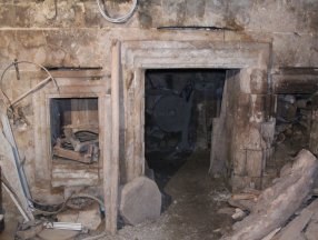 Mardin'de satılık kilise