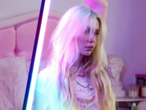 Aleyna Tilki, iç çamaşırlı pozunu paylaştı